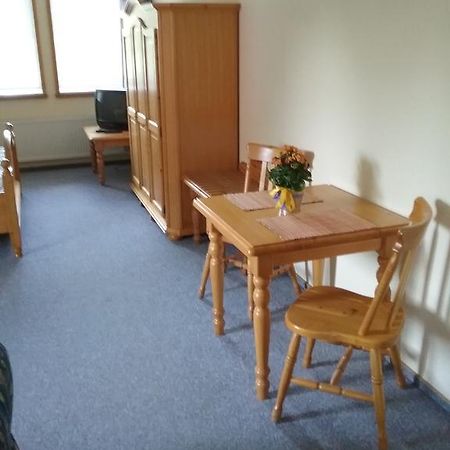 Gastezimmer - Campingplatz Am Muhlenbach Soltau Exterior foto